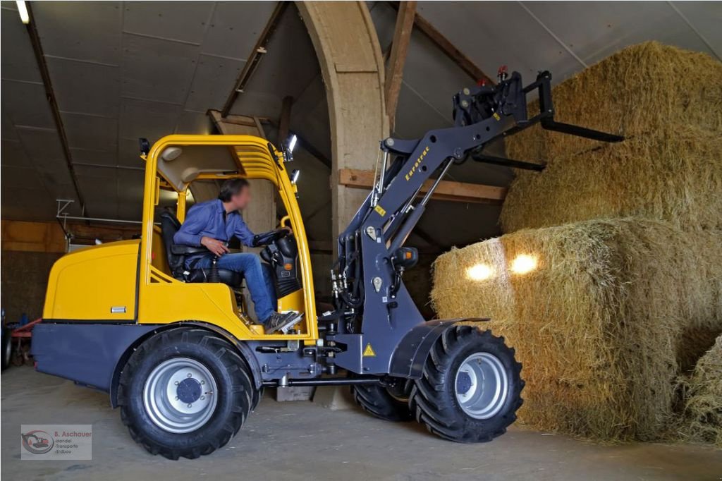 Hoflader of the type Eurotrac W13-CF, Neumaschine in Dimbach (Picture 4)