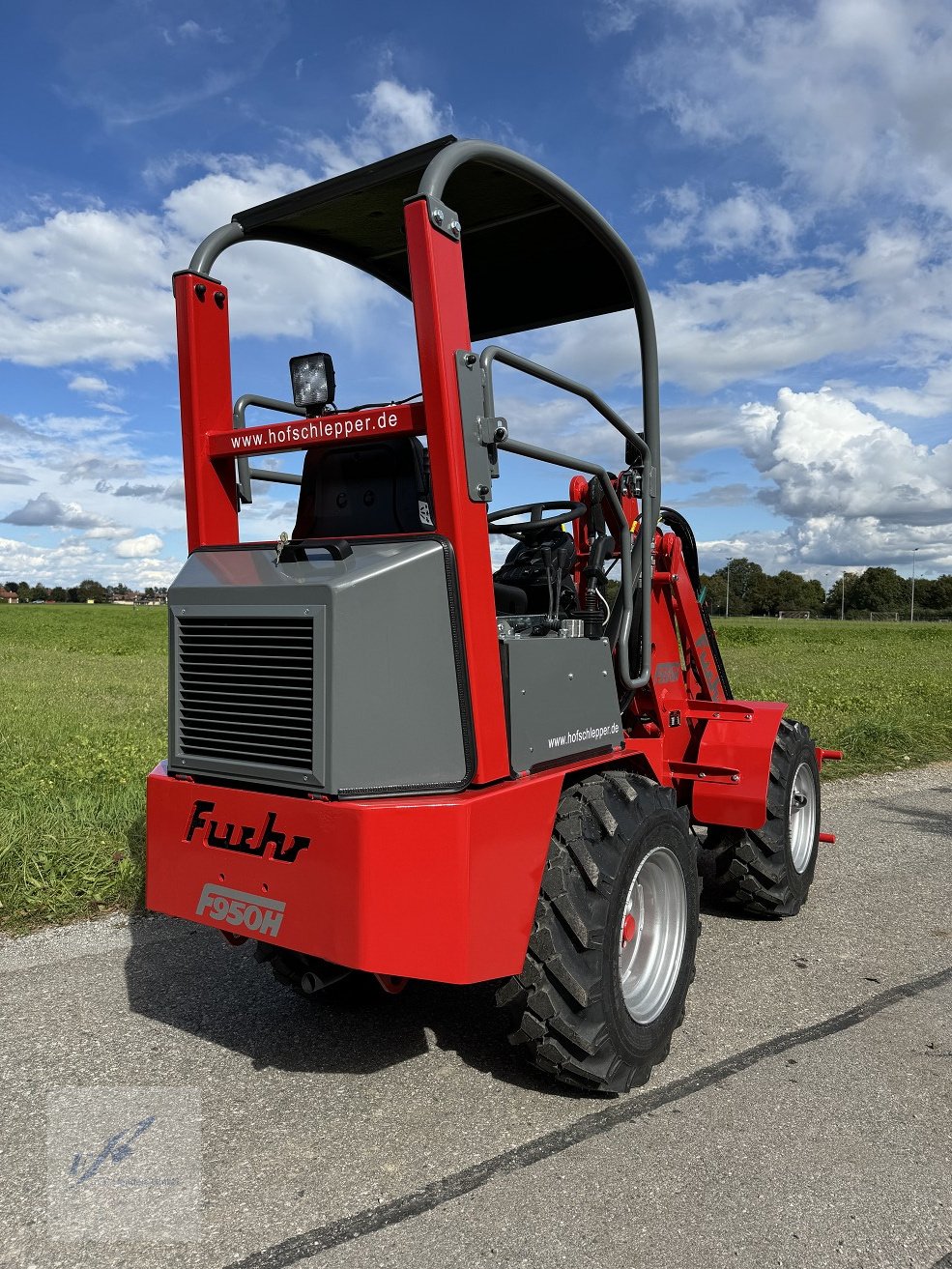 Hoflader des Typs Fuchs F 950 H Kompaktlader, Neumaschine in Bruckmühl (Bild 4)