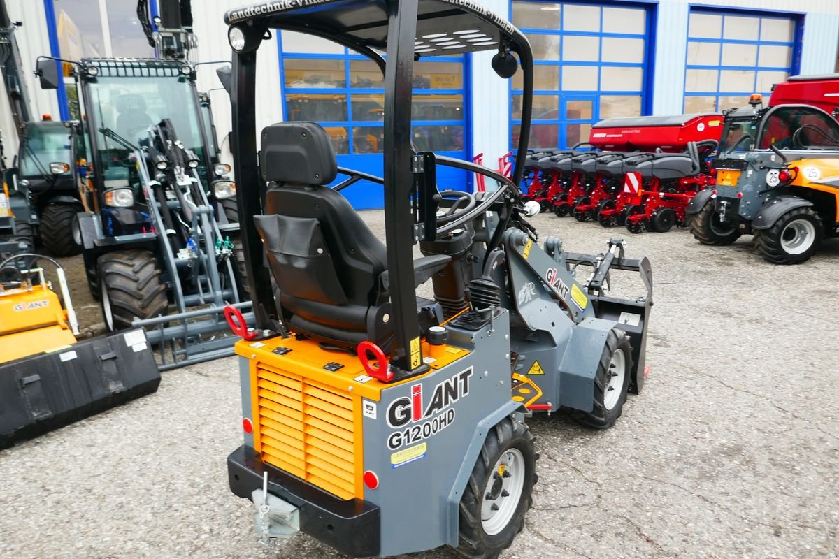 Hoflader du type GiANT G 1200  HD, Gebrauchtmaschine en Villach (Photo 3)