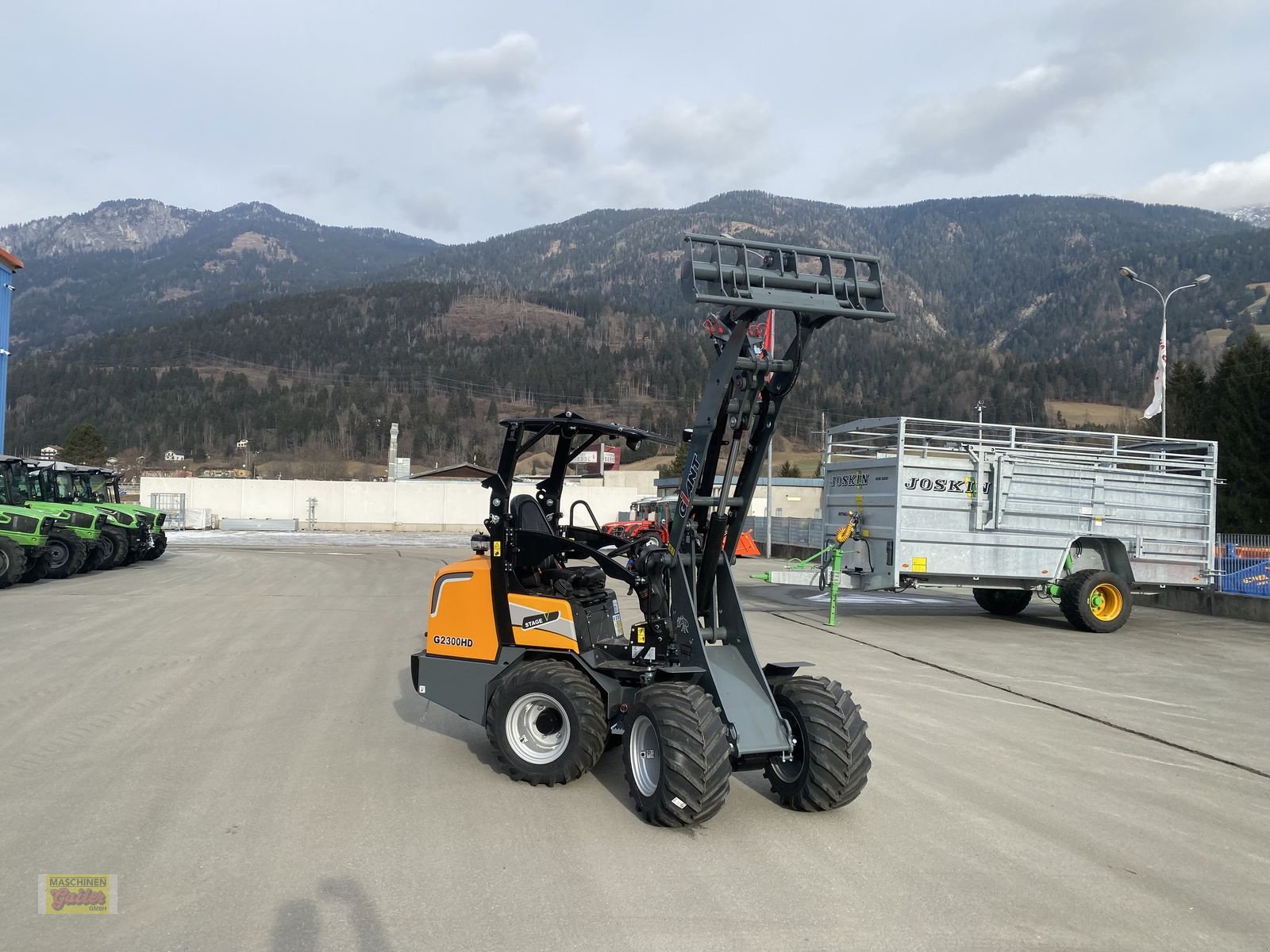 Hoflader типа GiANT G 2300 HD mit abklappbarem Fahrerschutzdach, Neumaschine в Kötschach (Фотография 27)