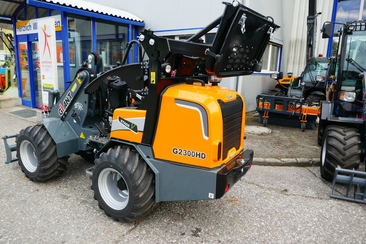 Hoflader tip GiANT G 2300 HD, Gebrauchtmaschine in Villach (Poză 3)