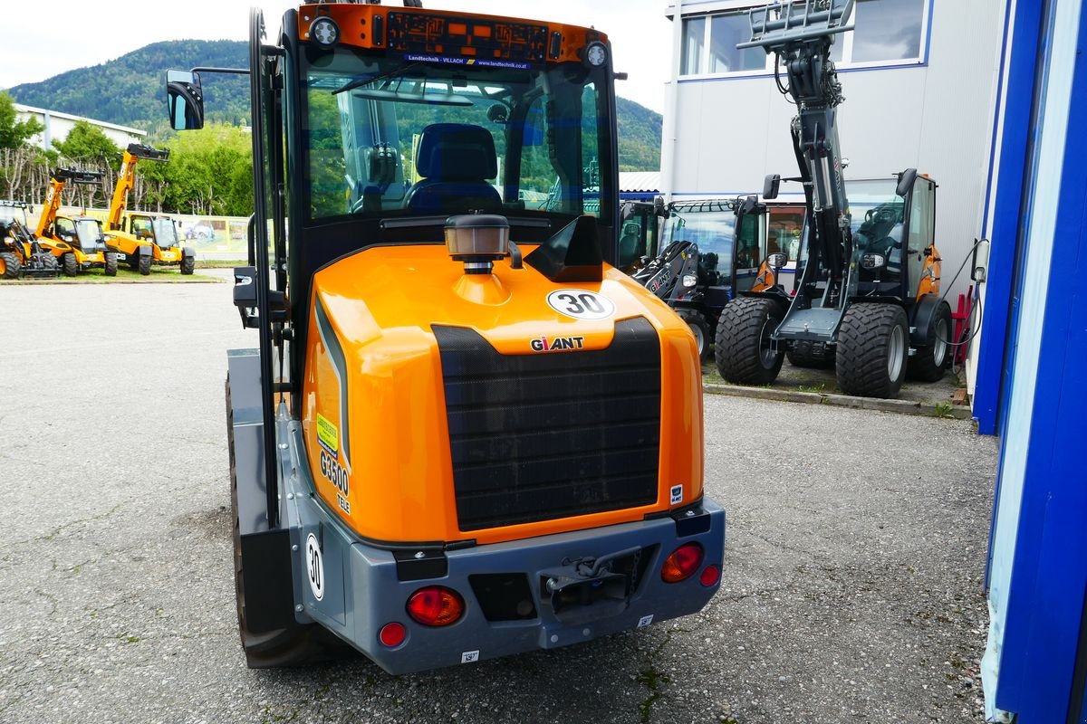 Hoflader от тип GiANT G 3500 Tele, Gebrauchtmaschine в Villach (Снимка 16)