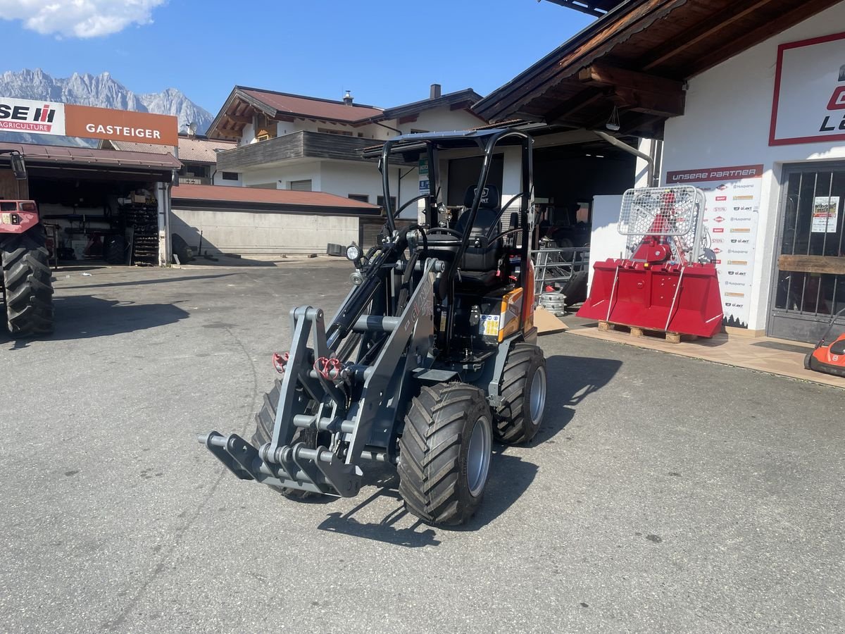 Hoflader of the type GiANT G1500, Neumaschine in Reith bei Kitzbühel (Picture 3)