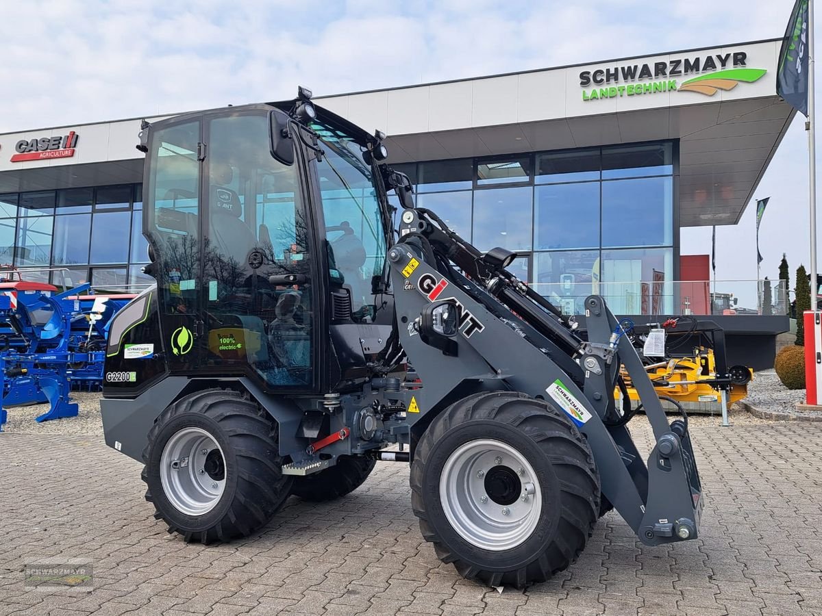 Hoflader del tipo GiANT G2200 E Kabine Schwarz, Neumaschine en Aurolzmünster (Imagen 1)