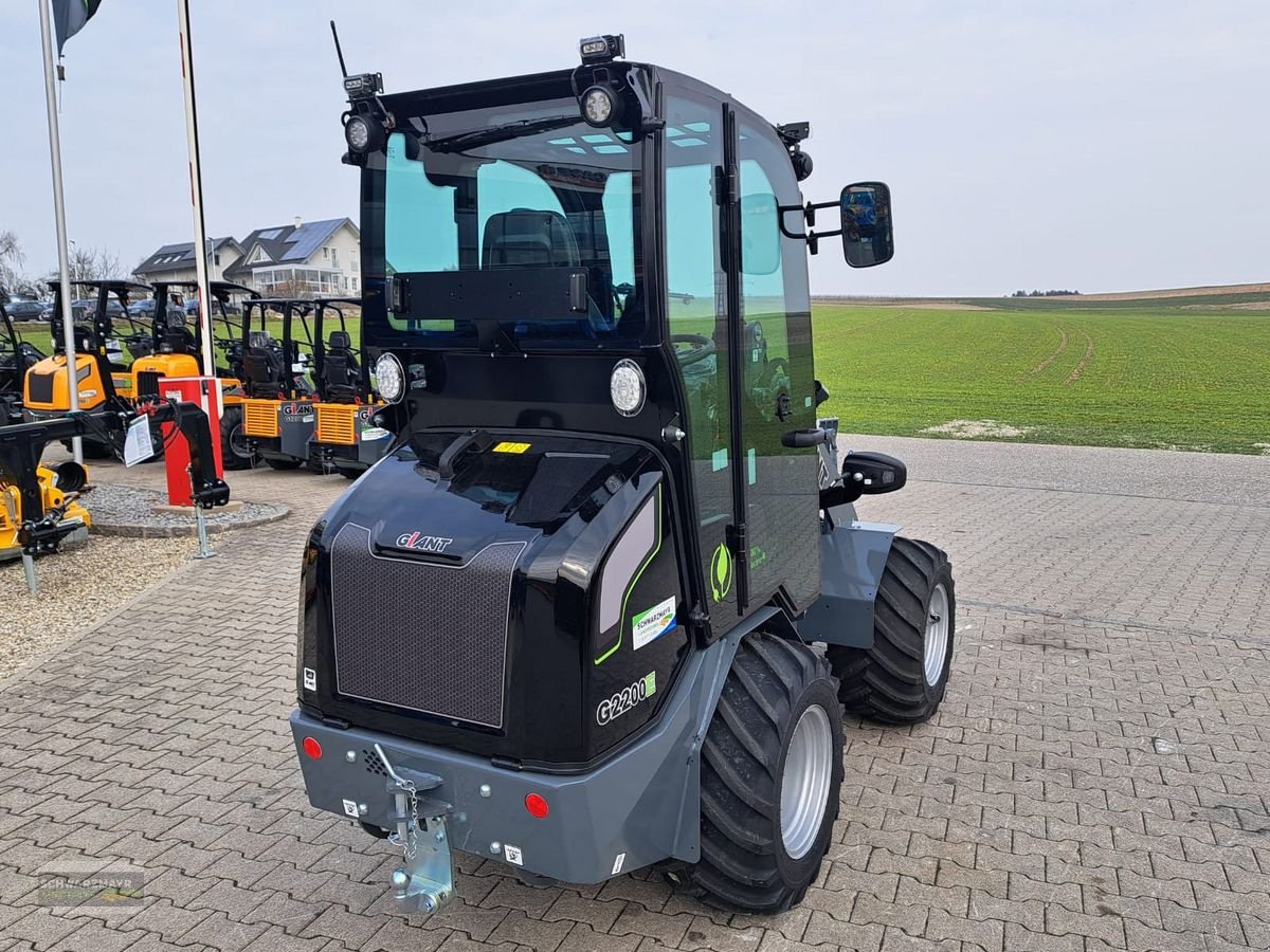 Hoflader van het type GiANT G2200 E, Neumaschine in Aurolzmünster (Foto 8)