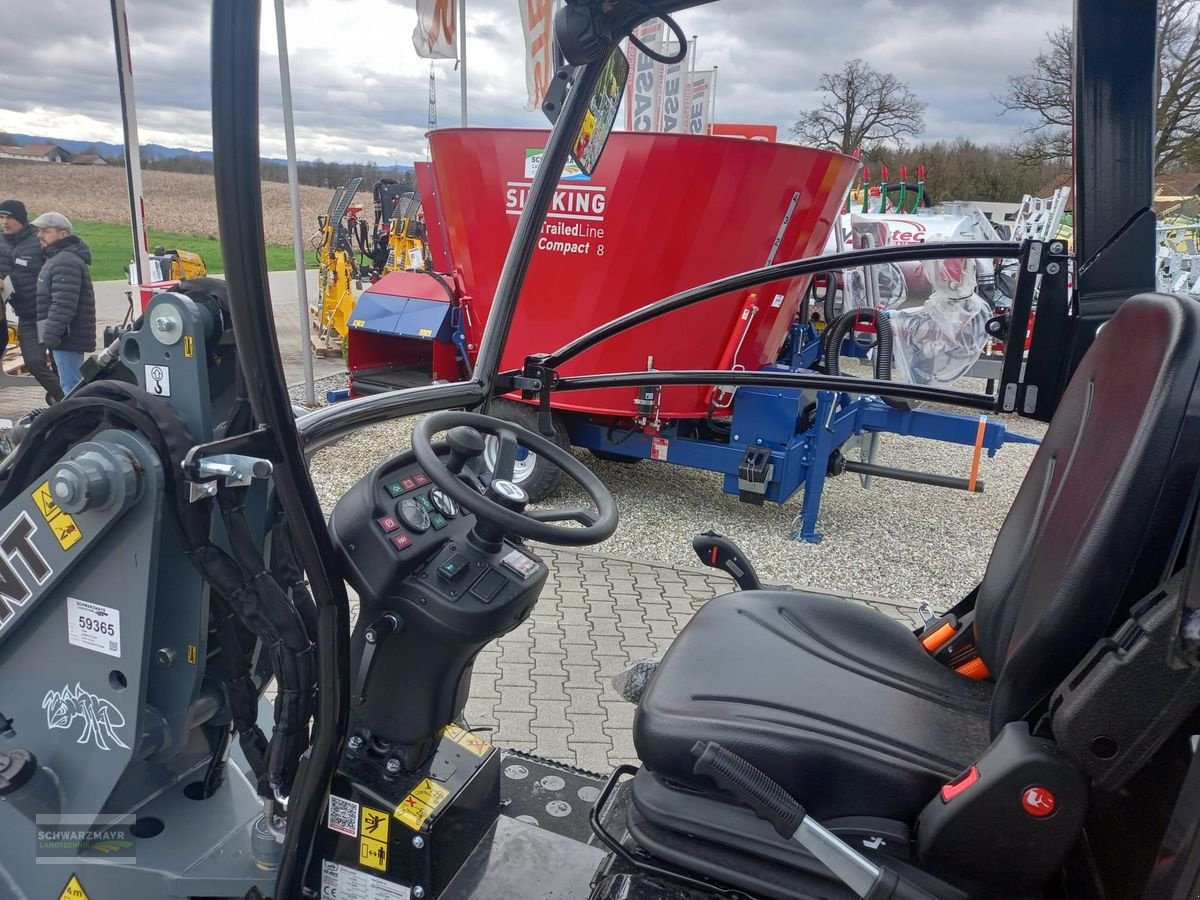 Hoflader van het type GiANT G2200 HD, Neumaschine in Aurolzmünster (Foto 14)