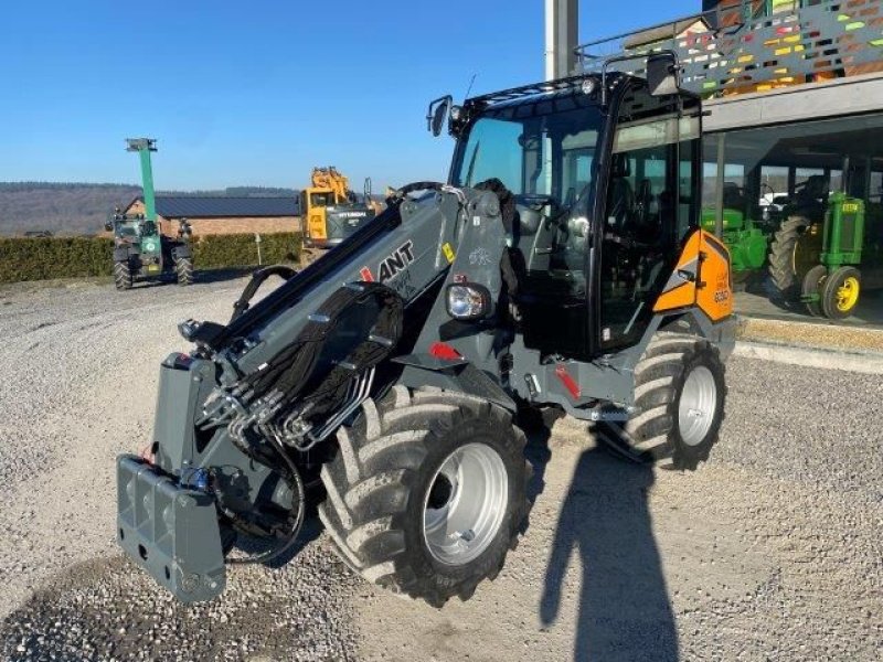 Hoflader del tipo GiANT G3500 TELE, Gebrauchtmaschine en Harsin (Nassogne)