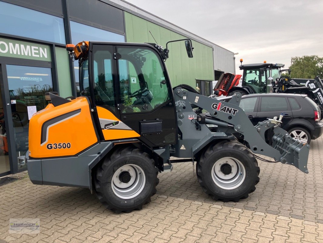 Hoflader del tipo GiANT G3500, Gebrauchtmaschine In Aurich (Immagine 2)