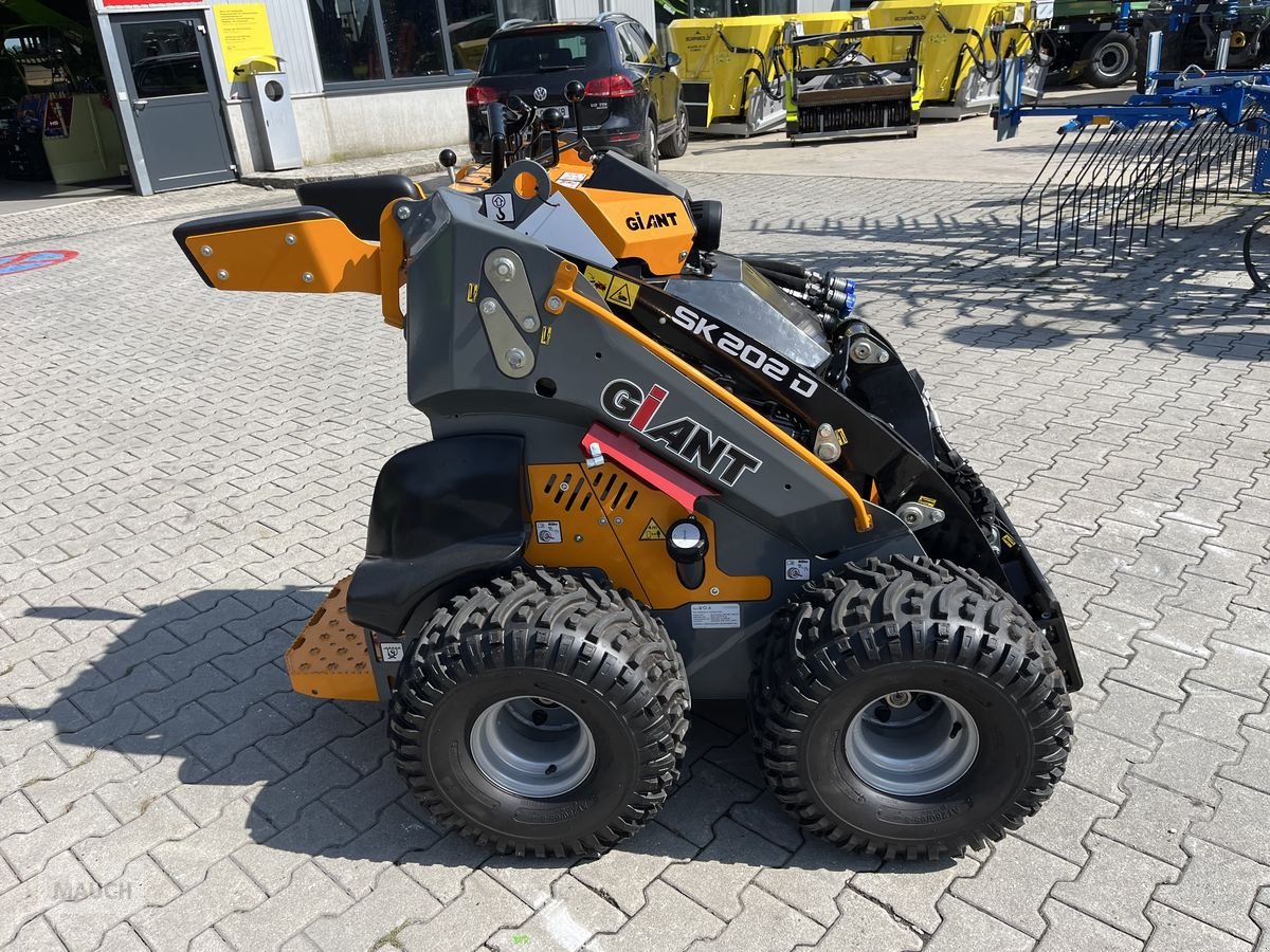 Hoflader typu GiANT SK 202D neuwertig inkl. Schaufel & PG, Gebrauchtmaschine v Burgkirchen (Obrázek 12)