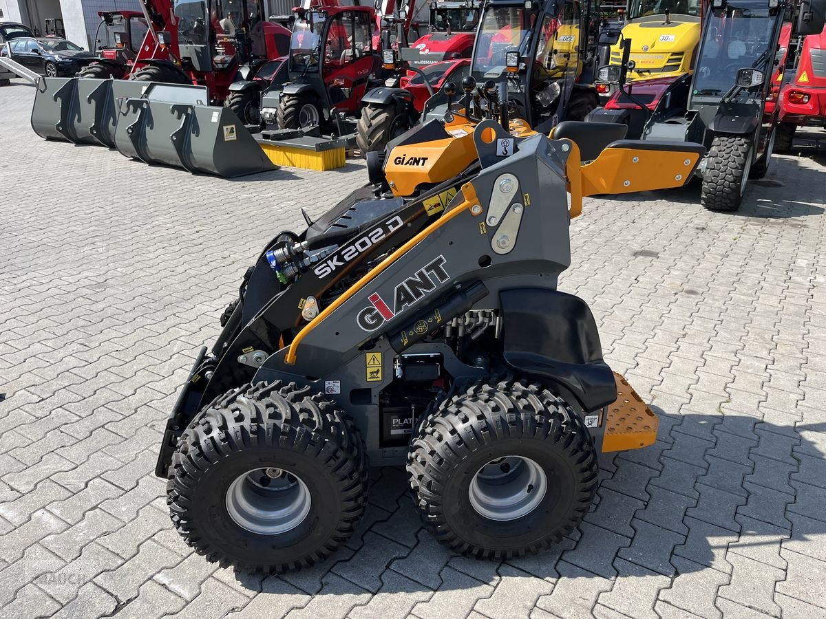 Hoflader typu GiANT SK 202D neuwertig inkl. Schaufel & PG, Gebrauchtmaschine v Burgkirchen (Obrázok 16)