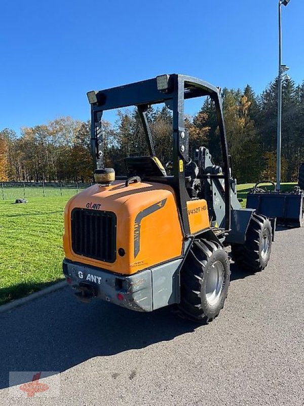 Hoflader van het type GiANT V 452 T HD Hoflader, Gebrauchtmaschine in Oederan (Foto 2)