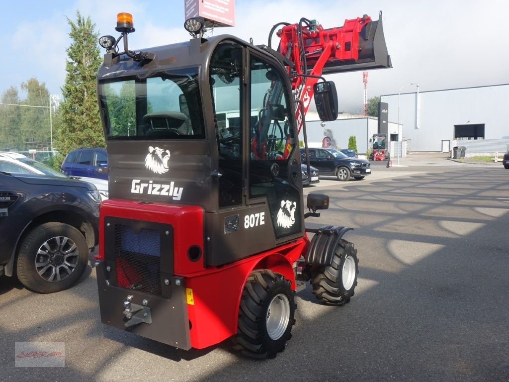 Hoflader van het type Grizzly Grizzly 807 Allrad elektro Hoflader mit Kabine, Neumaschine in Fohnsdorf (Foto 8)