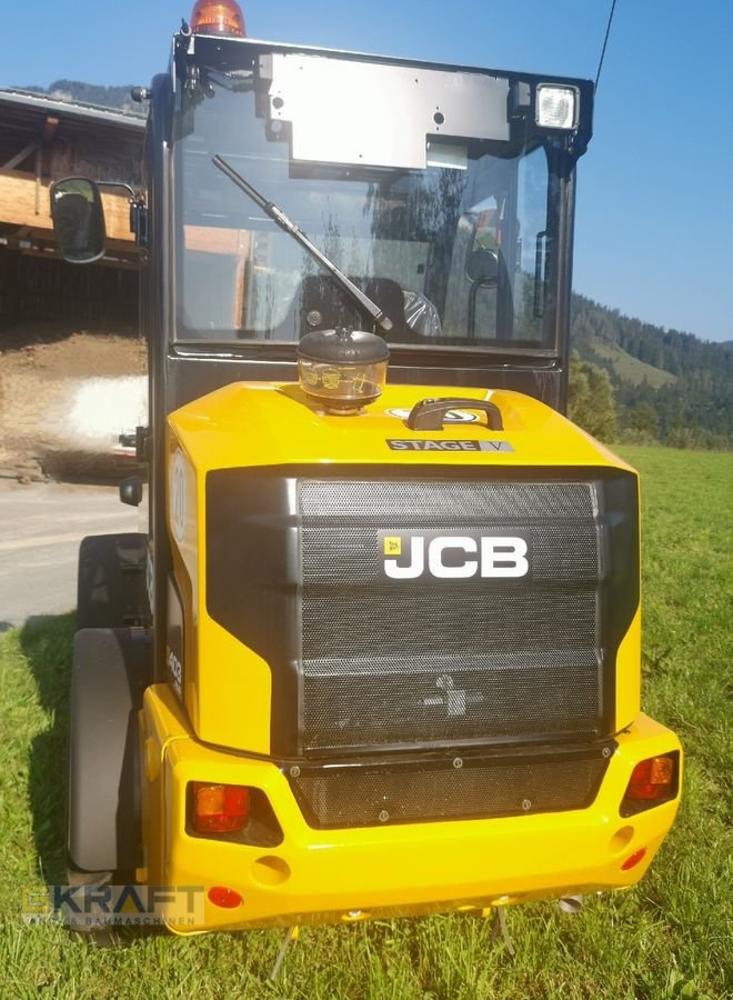 Hoflader del tipo JCB 403 Agri, Neumaschine en St. Johann in Tirol (Imagen 2)