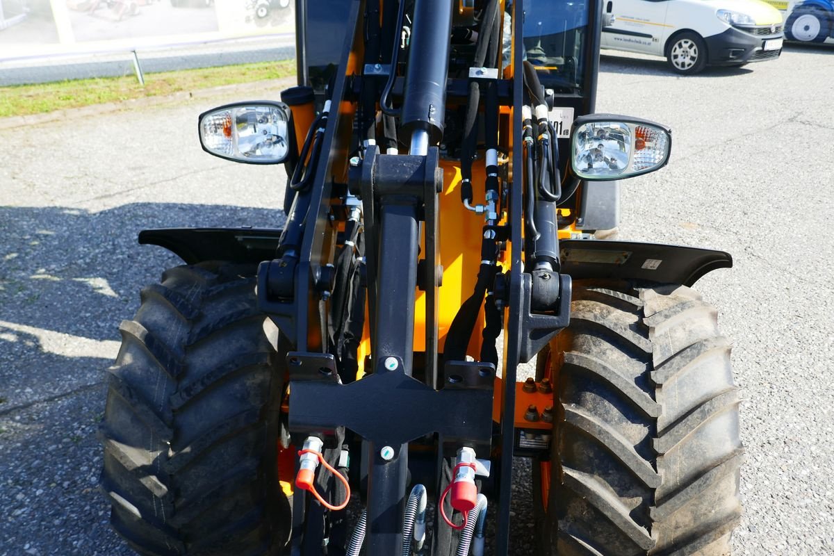 Hoflader a típus JCB 403 Agri, Gebrauchtmaschine ekkor: Villach (Kép 9)