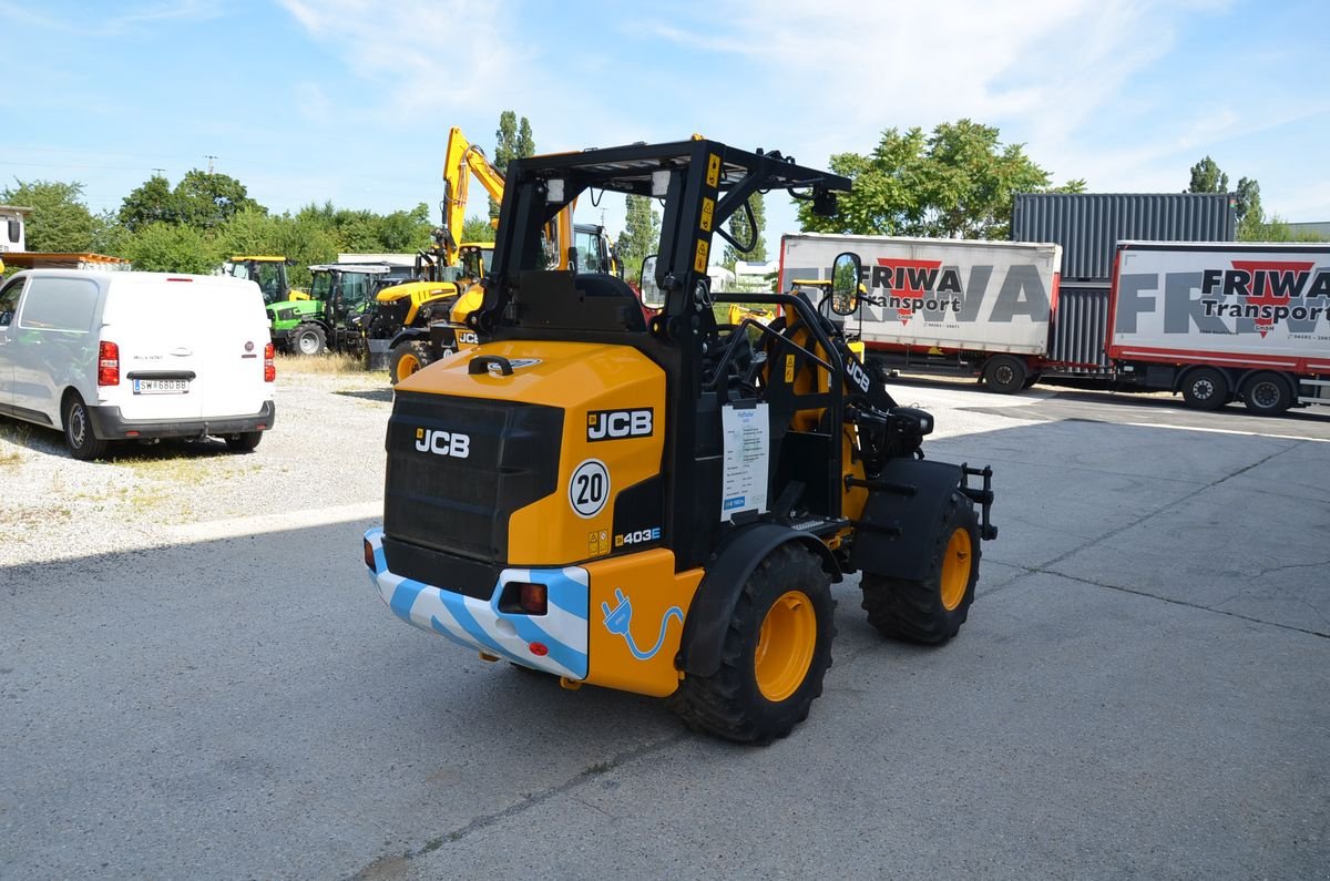 Hoflader Türe ait JCB 403 E, Neumaschine içinde Wien (resim 4)