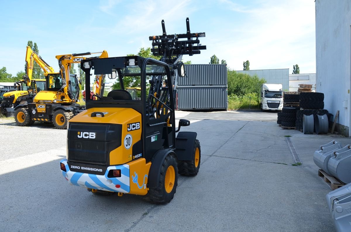 Hoflader of the type JCB 403 E, Neumaschine in Wien (Picture 2)