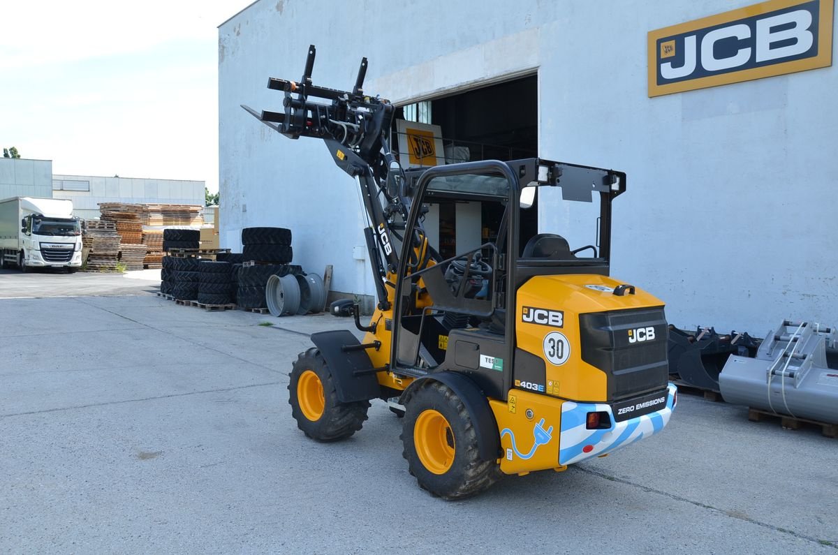 Hoflader van het type JCB 403 E, Neumaschine in Wien (Foto 1)