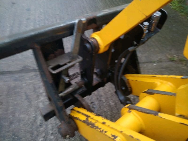 Hoflader del tipo JCB 403, Gebrauchtmaschine en Liebenwalde (Imagen 12)