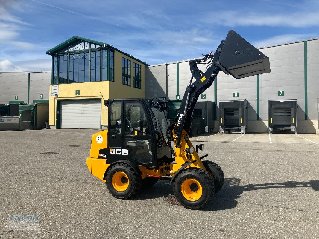 Hoflader des Typs JCB 403Plus Agri, Neumaschine in Kirchdorf (Bild 5)