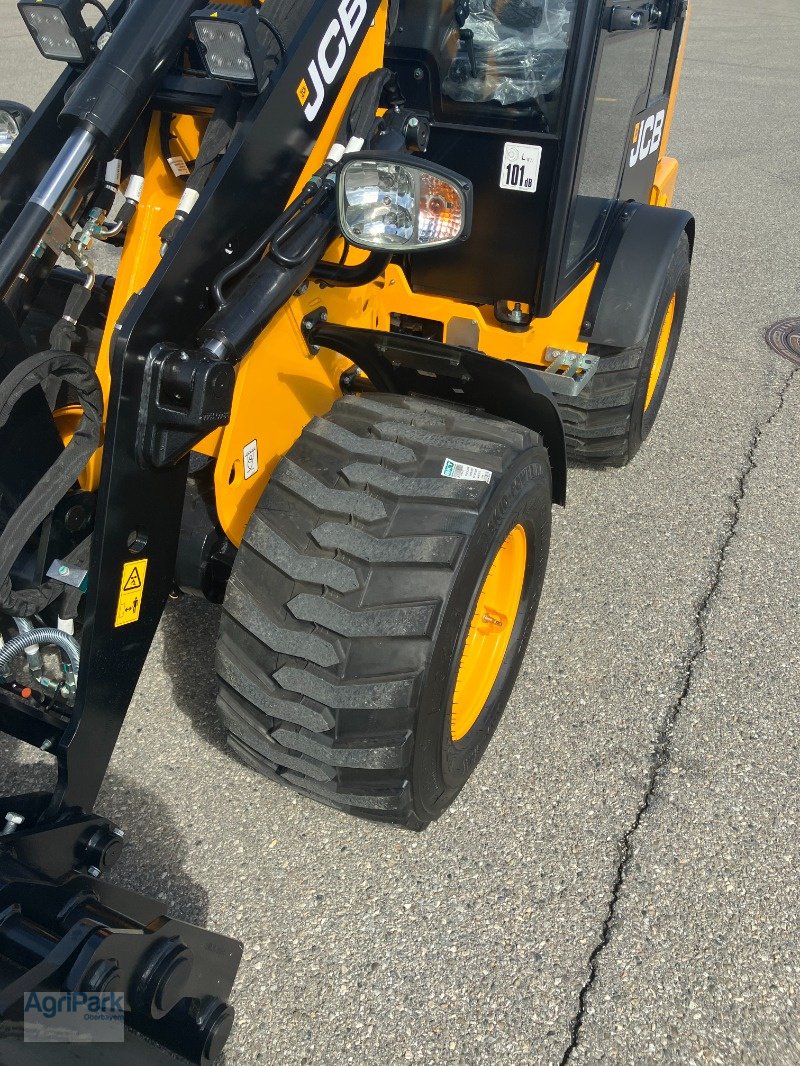 Hoflader Türe ait JCB 403Plus Agri, Neumaschine içinde Kirchdorf (resim 9)