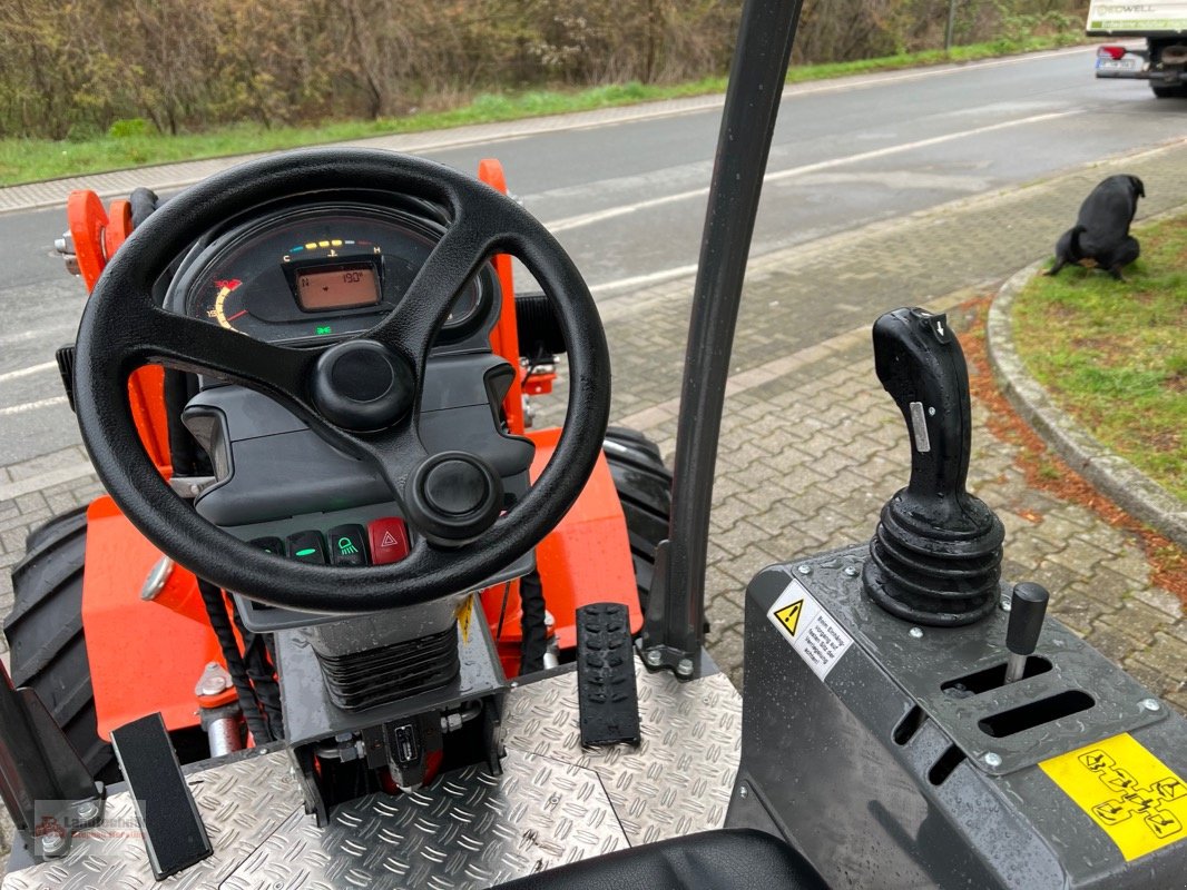 Hoflader des Typs Kaweco KW 37 Farmer, Neumaschine in Marl (Bild 18)