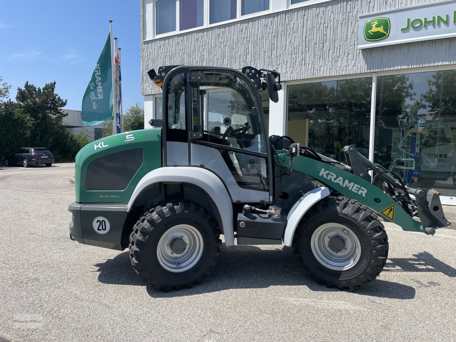 Hoflader van het type Kramer KL 25.5 e, Neumaschine in Eggenfelden (Foto 10)