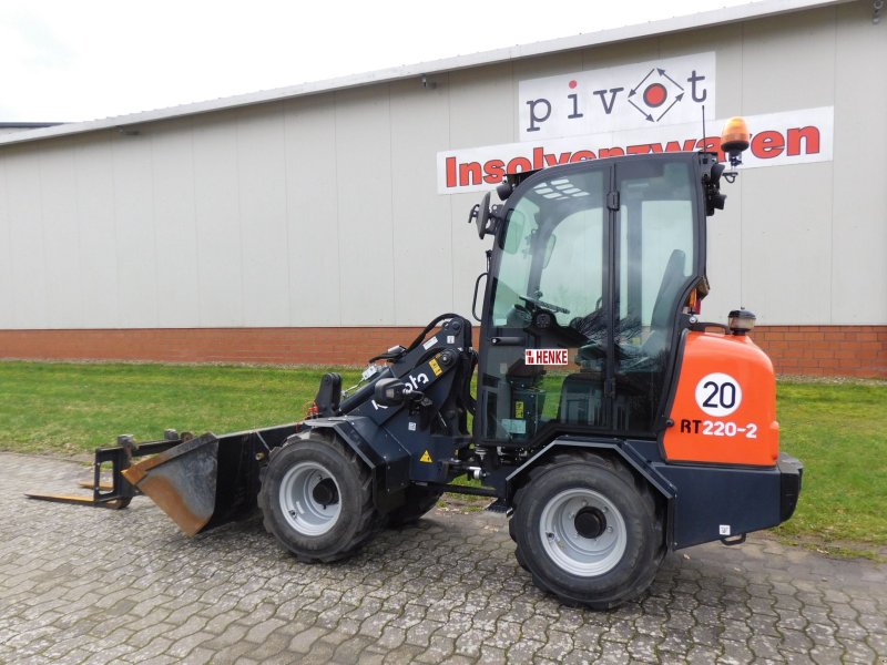 Hoflader of the type Kubota RT 220-2 Kompaktradlader Hoflader mit Kabine, SWE, Gabel, Schaufel, Gebrauchtmaschine in Wagenfeld (Picture 1)