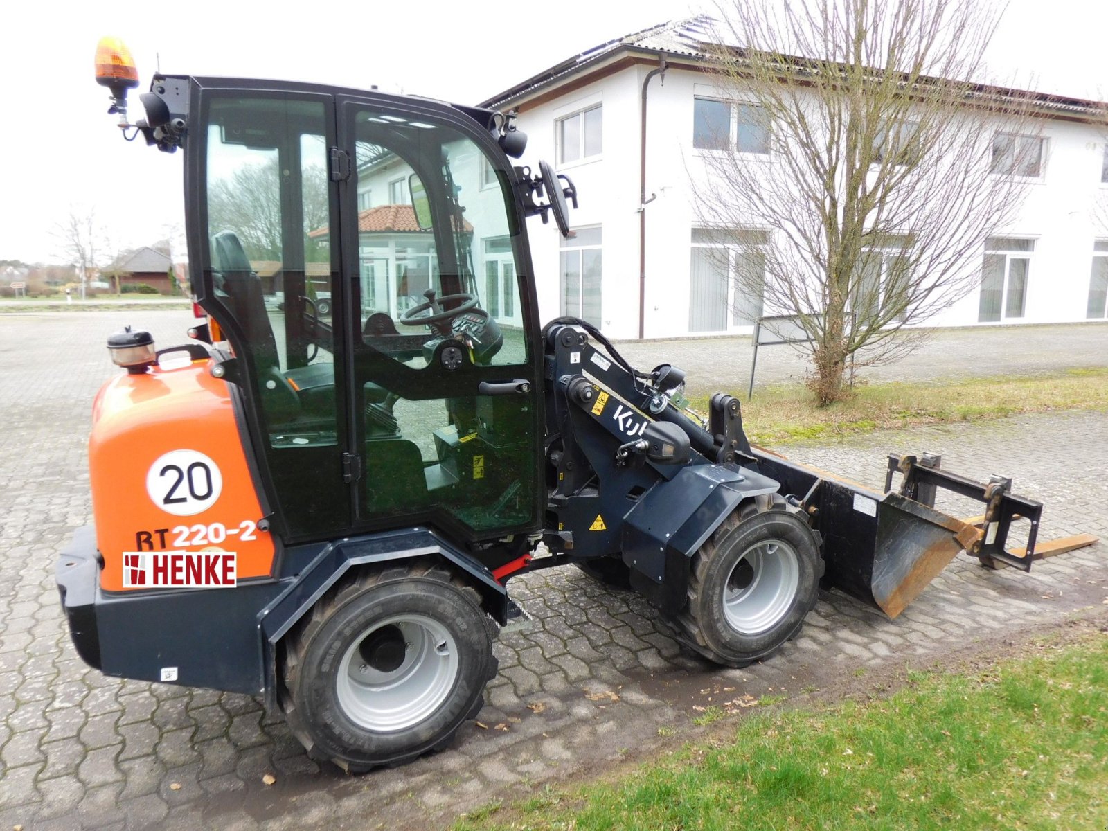 Hoflader tip Kubota RT 220-2 Kompaktradlader Hoflader mit Kabine, SWE, Gabel, Schaufel, Gebrauchtmaschine in Wagenfeld (Poză 3)