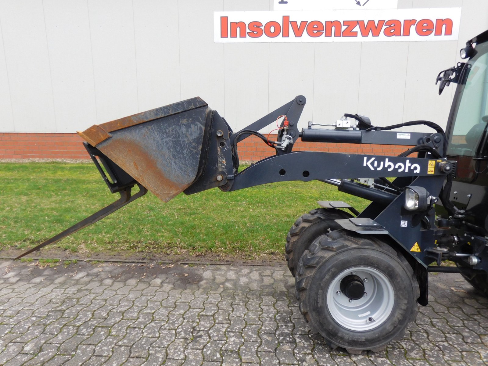 Hoflader typu Kubota RT 220-2 Kompaktradlader Hoflader mit Kabine, SWE, Gabel, Schaufel, Gebrauchtmaschine w Wagenfeld (Zdjęcie 12)