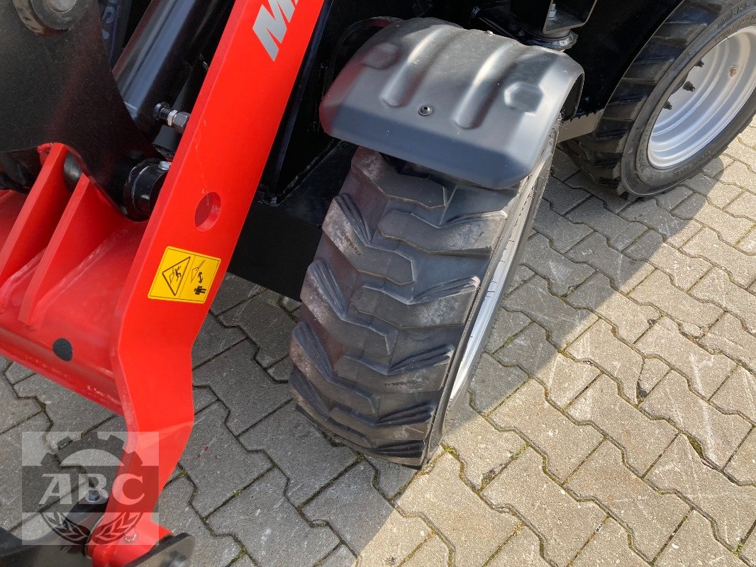 Hoflader van het type Manitou MLA 2-25 H, Neumaschine in Aurich-Sandhorst (Foto 8)