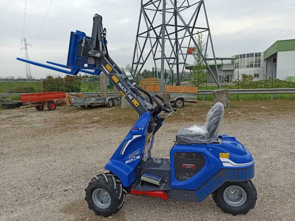 Hoflader Türe ait Multione Valet de ferme Multione 1.1 Matériel Neuf, Gebrauchtmaschine içinde BEAUREPAIRE (resim 2)