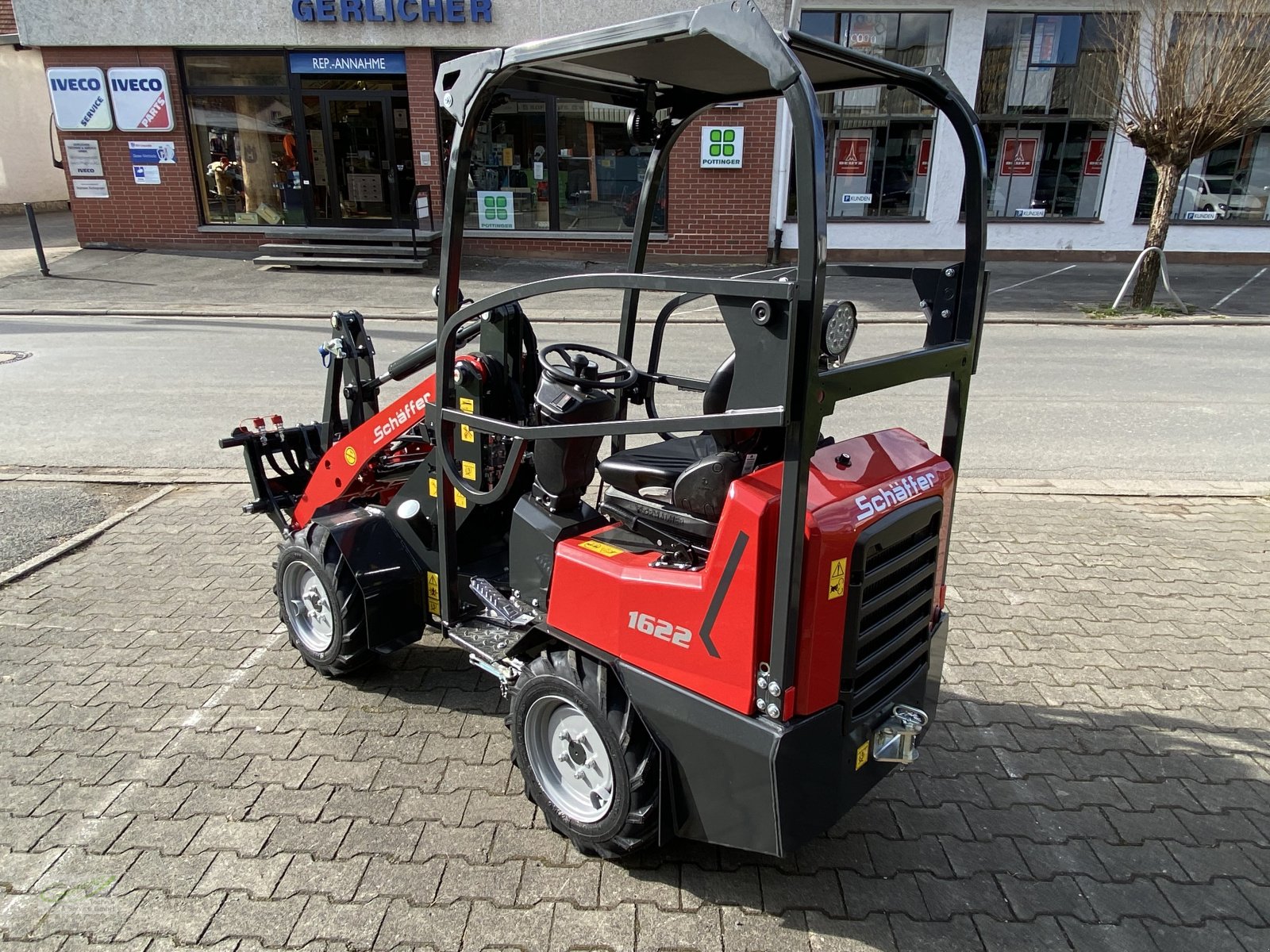 Hoflader tipa Schäffer 1622 LAGERABVERKAUF OPTIMAL FÜR PFERDEBETRIEBE, Neumaschine u Neustadt (Slika 3)