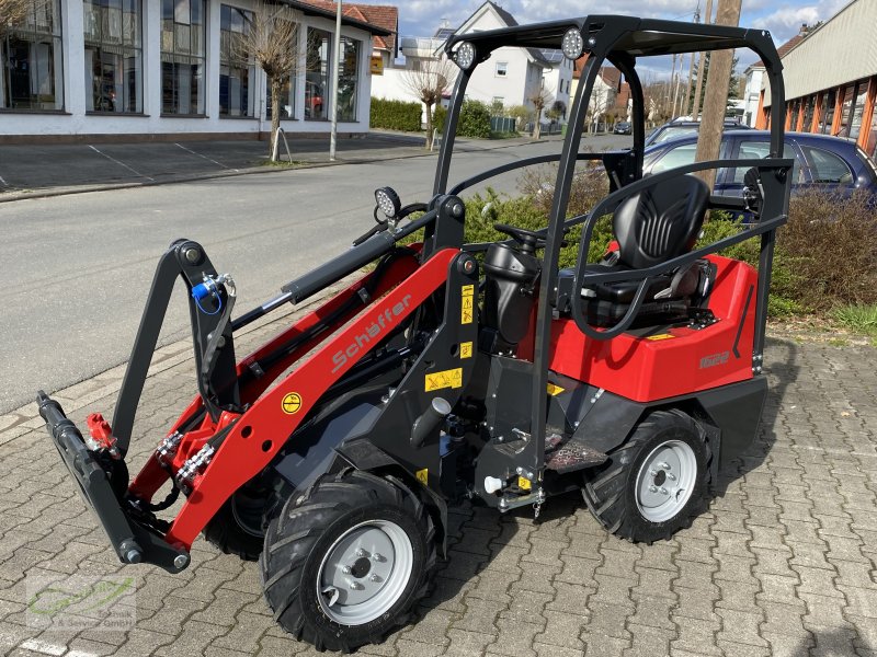 Hoflader van het type Schäffer 1622 starke kompakte Maschine, Neumaschine in Neustadt (Foto 1)