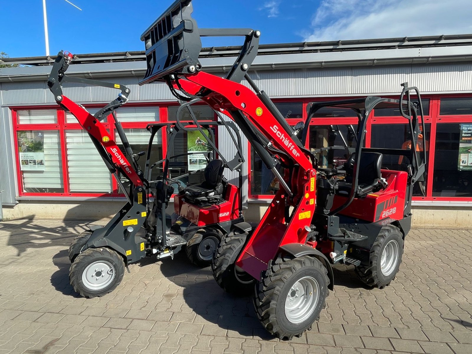 Hoflader van het type Schäffer 1622, Neumaschine in Dannstadt-Schauernheim (Foto 1)