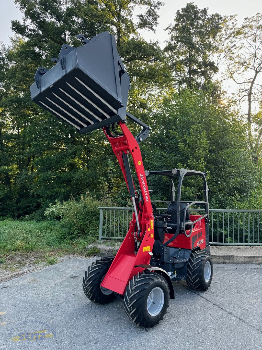 Hoflader van het type Schäffer 2028-2, Neumaschine in Lindenfels-Glattbach (Foto 10)