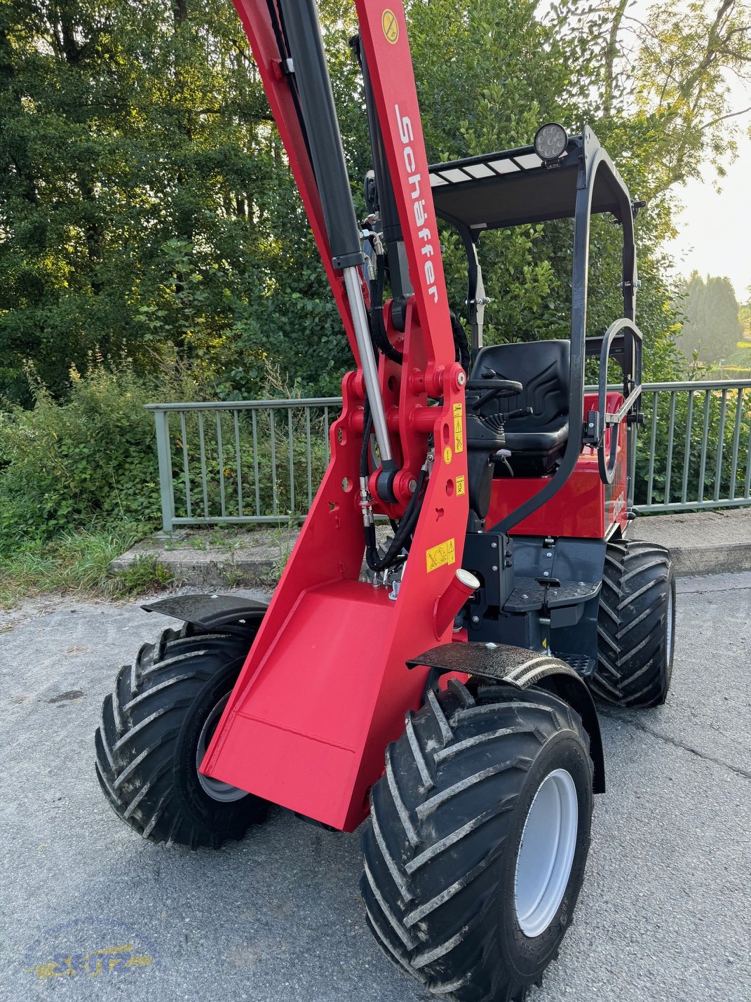 Hoflader van het type Schäffer 2028-2, Neumaschine in Lindenfels-Glattbach (Foto 11)