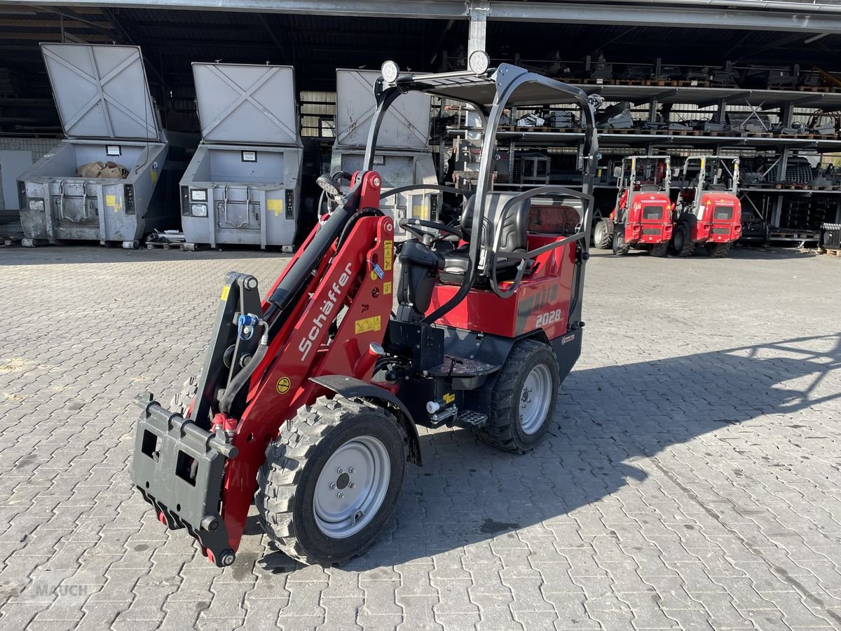 Hoflader van het type Schäffer 2028 mit Schäffer Aufnahme, Gebrauchtmaschine in Burgkirchen (Foto 1)