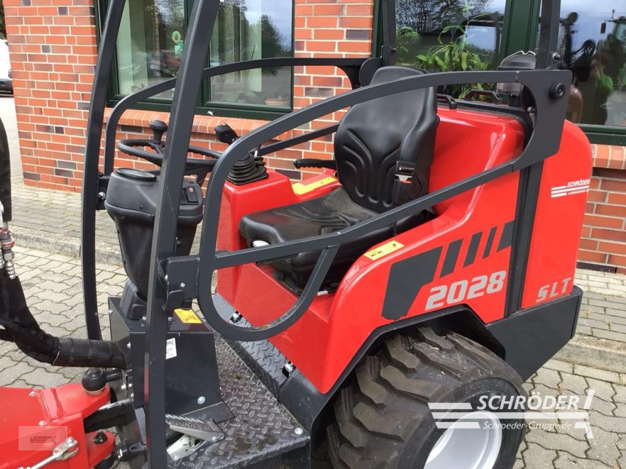 Hoflader van het type Schäffer 2028 SLT, Neumaschine in Friedland (Foto 10)