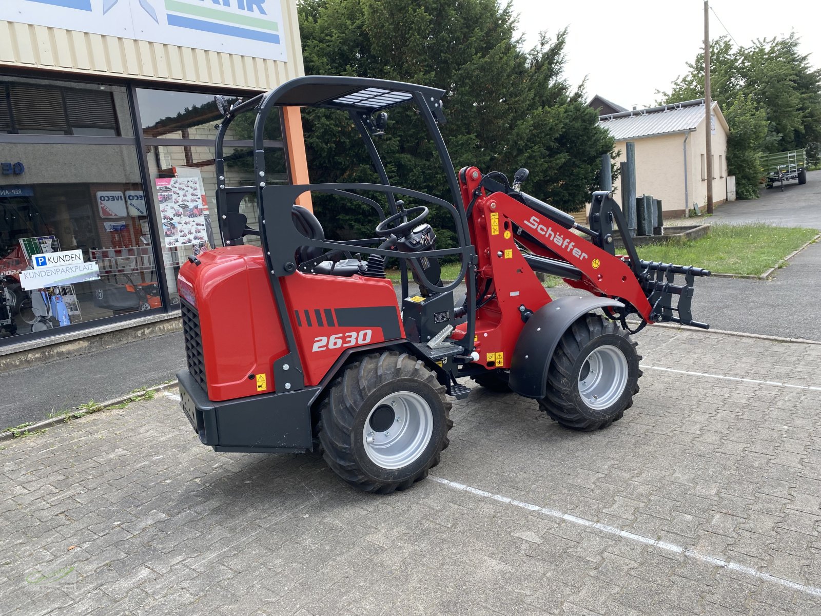 Hoflader Türe ait Schäffer 2630 VORFÜHRMASCHINE ABVERKAUF, Neumaschine içinde Neustadt (resim 3)