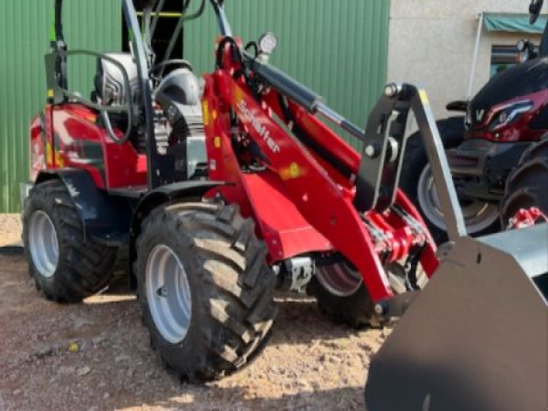 Hoflader van het type Schäffer 3650, Gebrauchtmaschine in CHAMPLECY