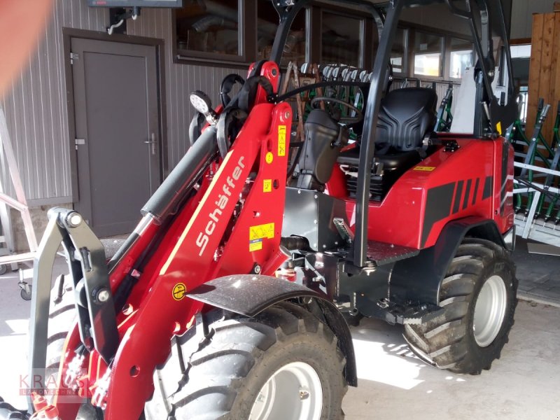 Hoflader del tipo Schäffer 3650, Neumaschine In Geiersthal