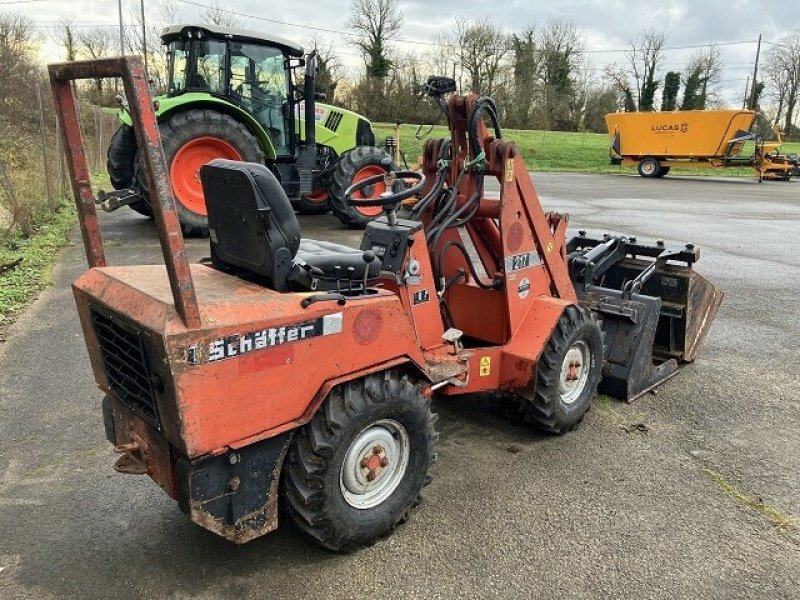 Hoflader du type Schäffer CHG.PNEU (CHARGEUSE SUR PNEU), Gebrauchtmaschine en Hauteroche (Photo 4)