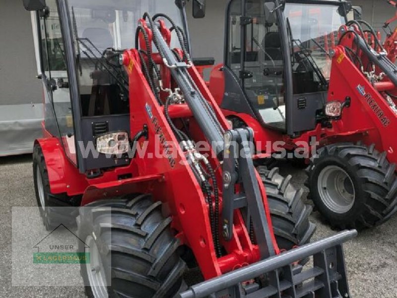 Hoflader van het type Sonstige FLEXITRAC 1226, Neumaschine in Schlitters