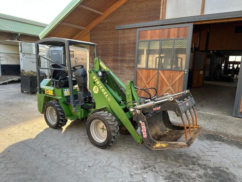 Hoflader van het type Sonstige STRIEGEL 160YA, Gebrauchtmaschine in BRAY en Val (Foto 1)