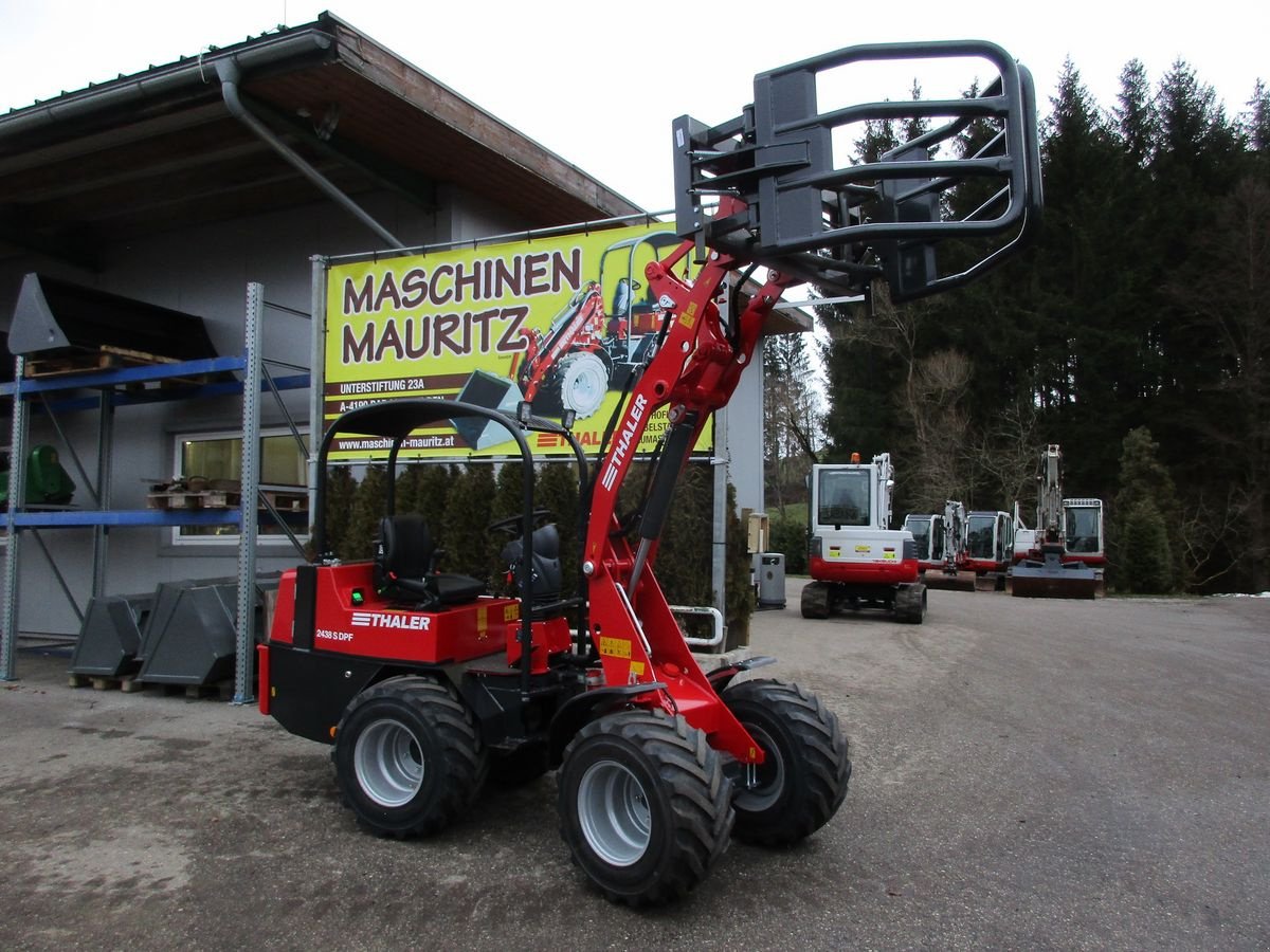 Hoflader of the type Thaler 2438 S DPF, Neumaschine in Bad Leonfelden (Picture 16)