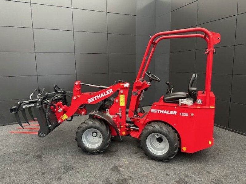 Hoflader Türe ait Thaler Hoflader 1220 19PS 750kg Hubkraft, Neumaschine içinde Tamsweg