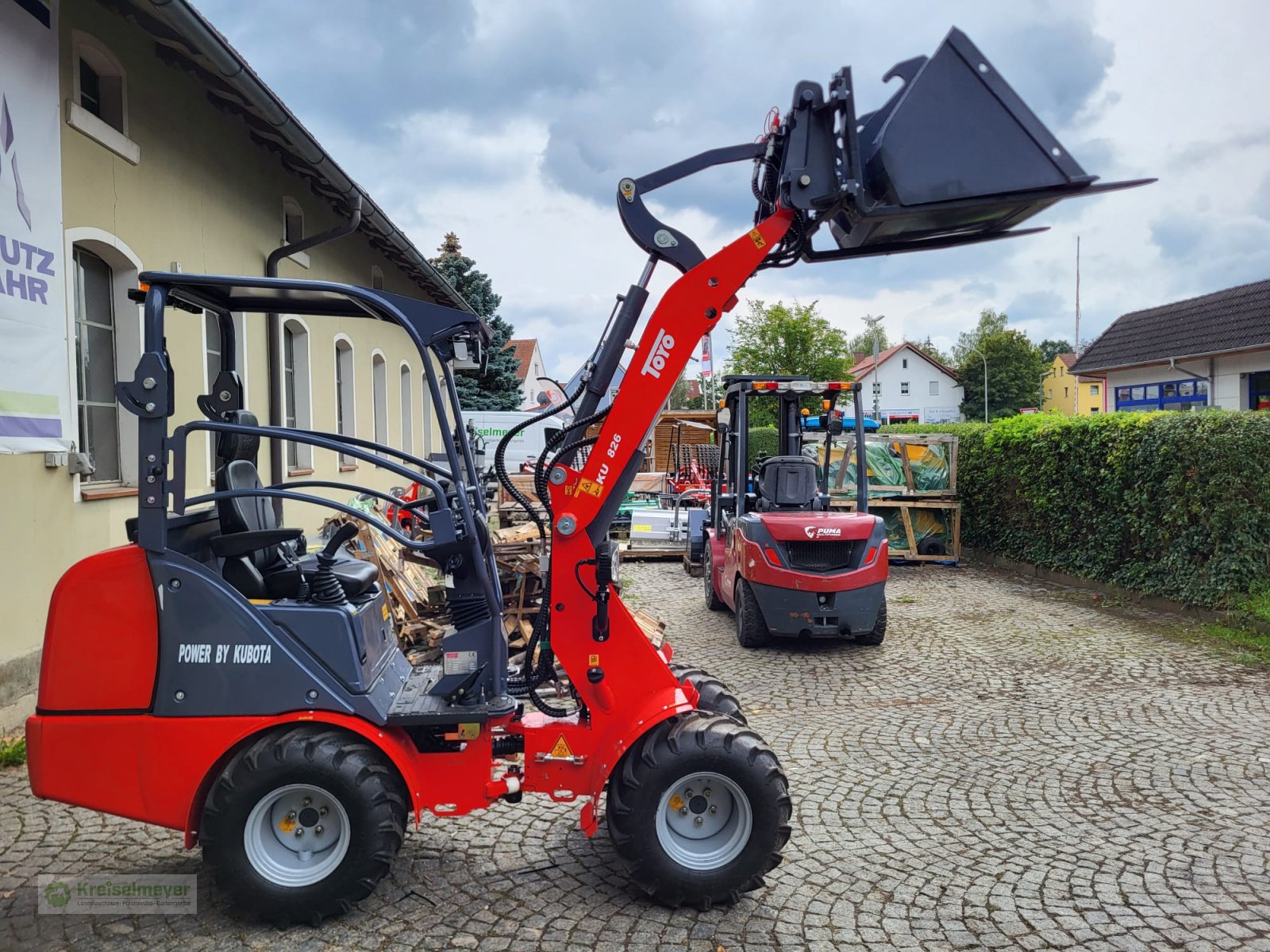 Hoflader του τύπου Toyo KU 826-III Bügel Kubota Stage V + Werkzeug AKTION + 2600mm Hub (freisicht)NEU, Neumaschine σε Feuchtwangen (Φωτογραφία 16)