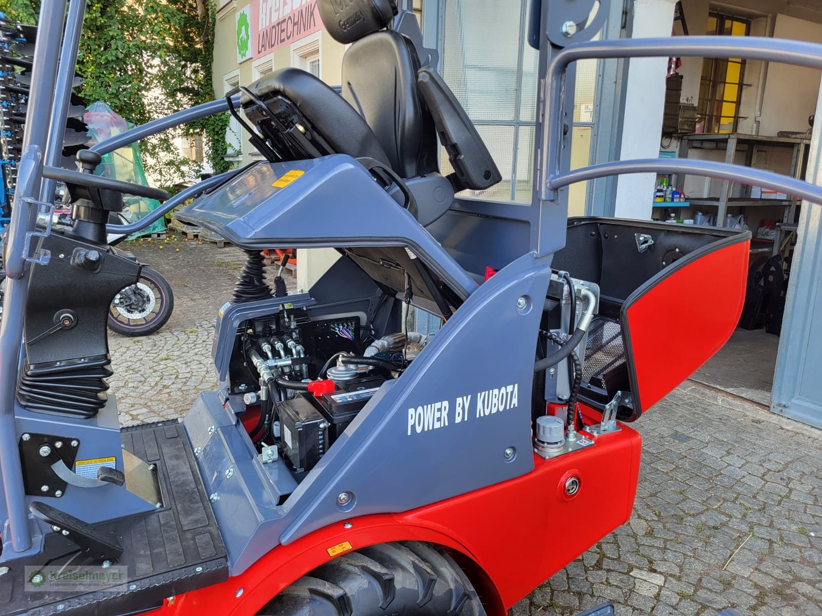 Hoflader del tipo Toyo KU 826-III Bügel Kubota Stage V + Werkzeug AKTION + Krokodilgebiss NEU, Neumaschine en Feuchtwangen (Imagen 14)