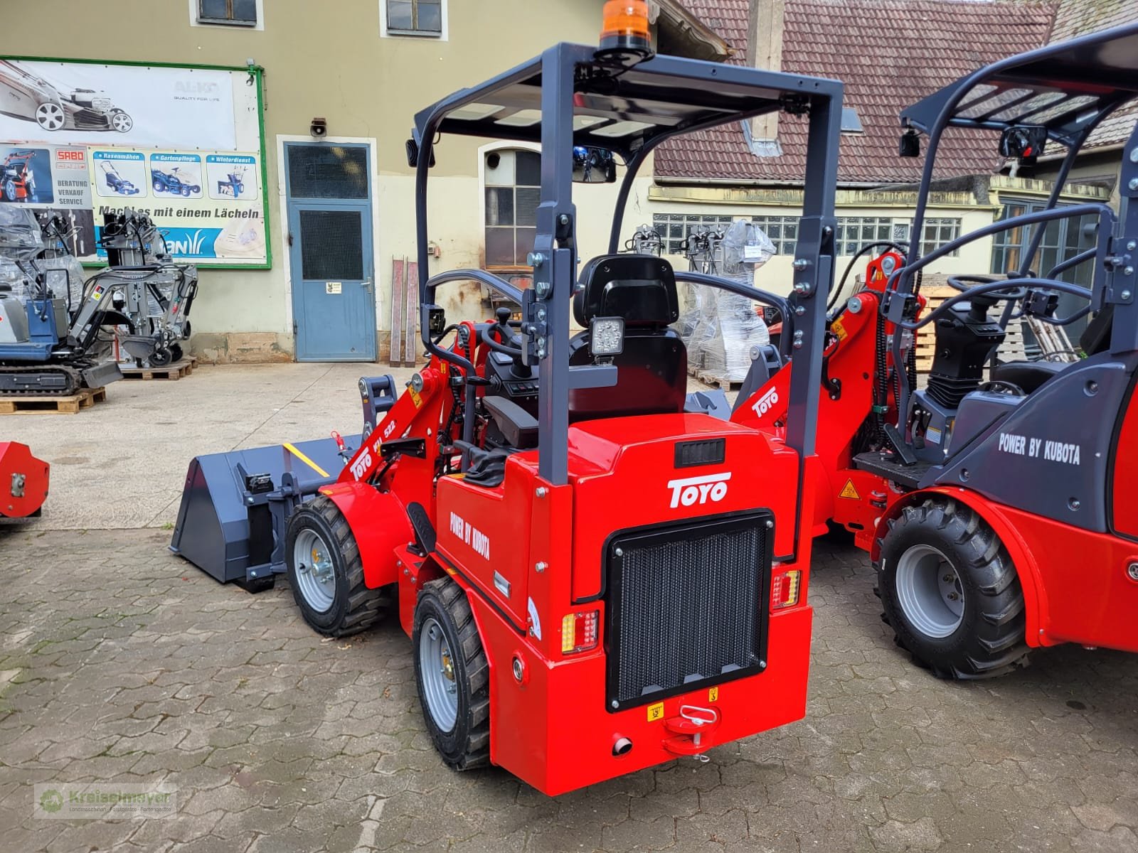 Hoflader des Typs Toyo Mini 522-II Bügel Stage V Kubota + Werkzeugaktion Schaufel + Palettengabel + Schneeschild kostenlos NEU, Neumaschine in Feuchtwangen (Bild 5)