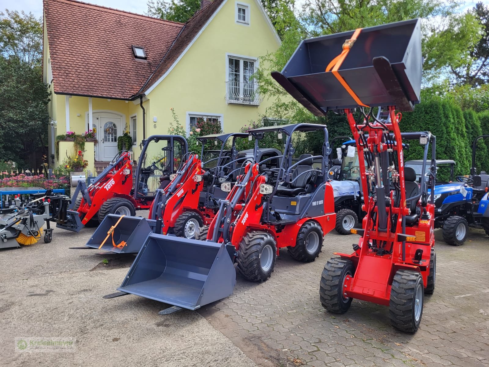 Hoflader des Typs Toyo Mini 522-II Bügel Stage V Kubota + Werkzeugaktion Schaufel + Palettengabel + Schneeschild kostenlos NEU, Neumaschine in Feuchtwangen (Bild 10)